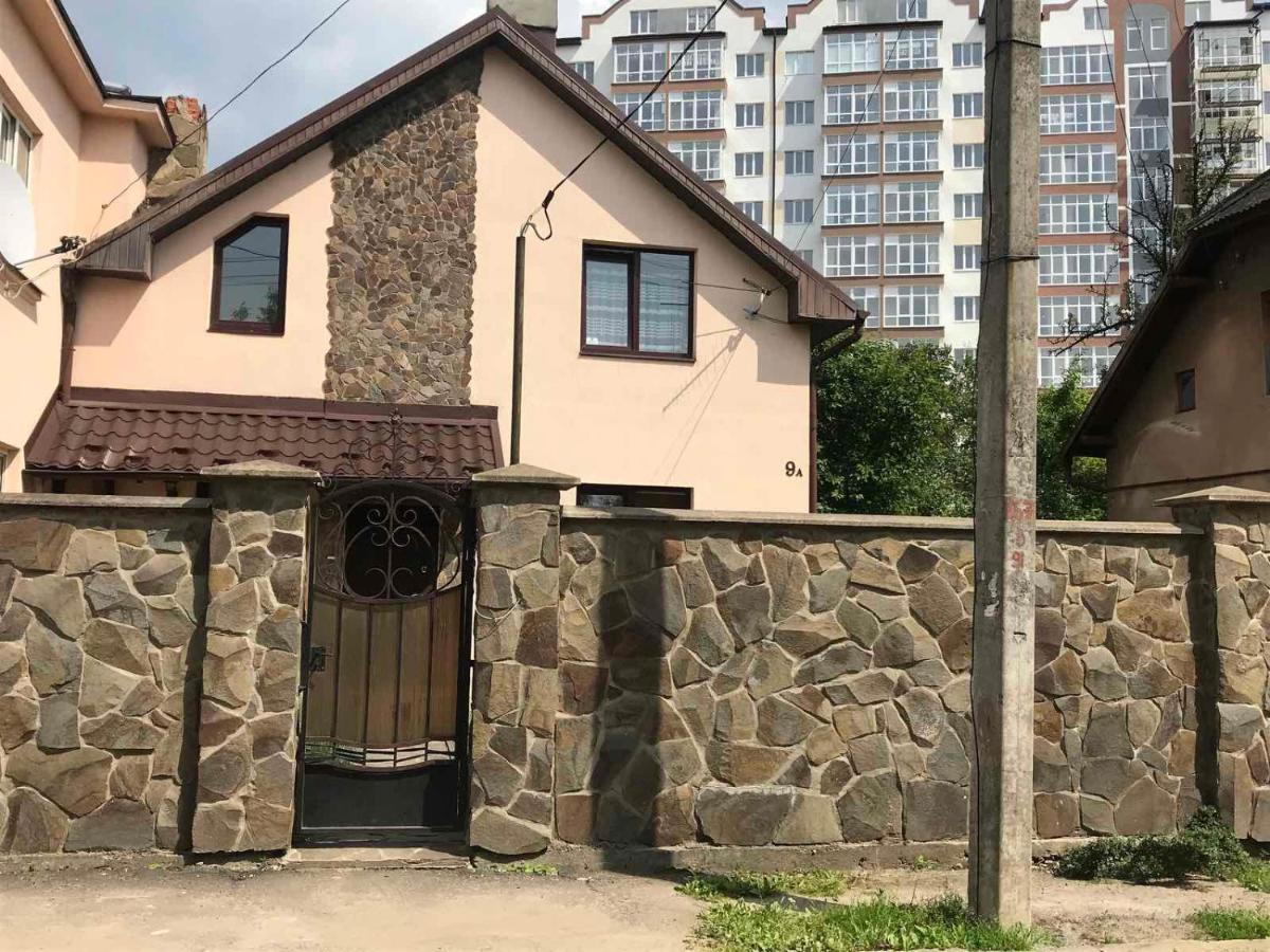 Apartments In A Private House Ivano-Frankivsk Exterior photo